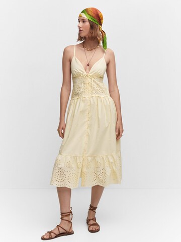 MANGO Letní šaty 'Butter' – žlutá