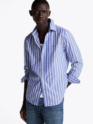 TOMMY HILFIGER Regular fit Πουκάμισο σε μπλε: μπροστά