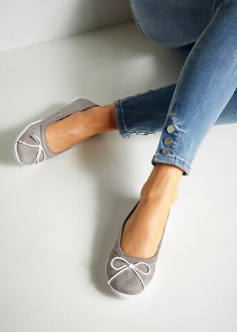 LASCANA Ballet Flats in Grey