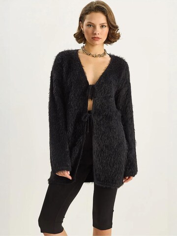 Bianco Lucci Gebreid vest in Zwart