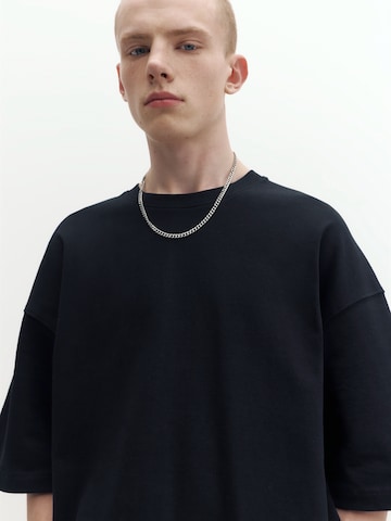 Pull&Bear T-Shirt in Schwarz