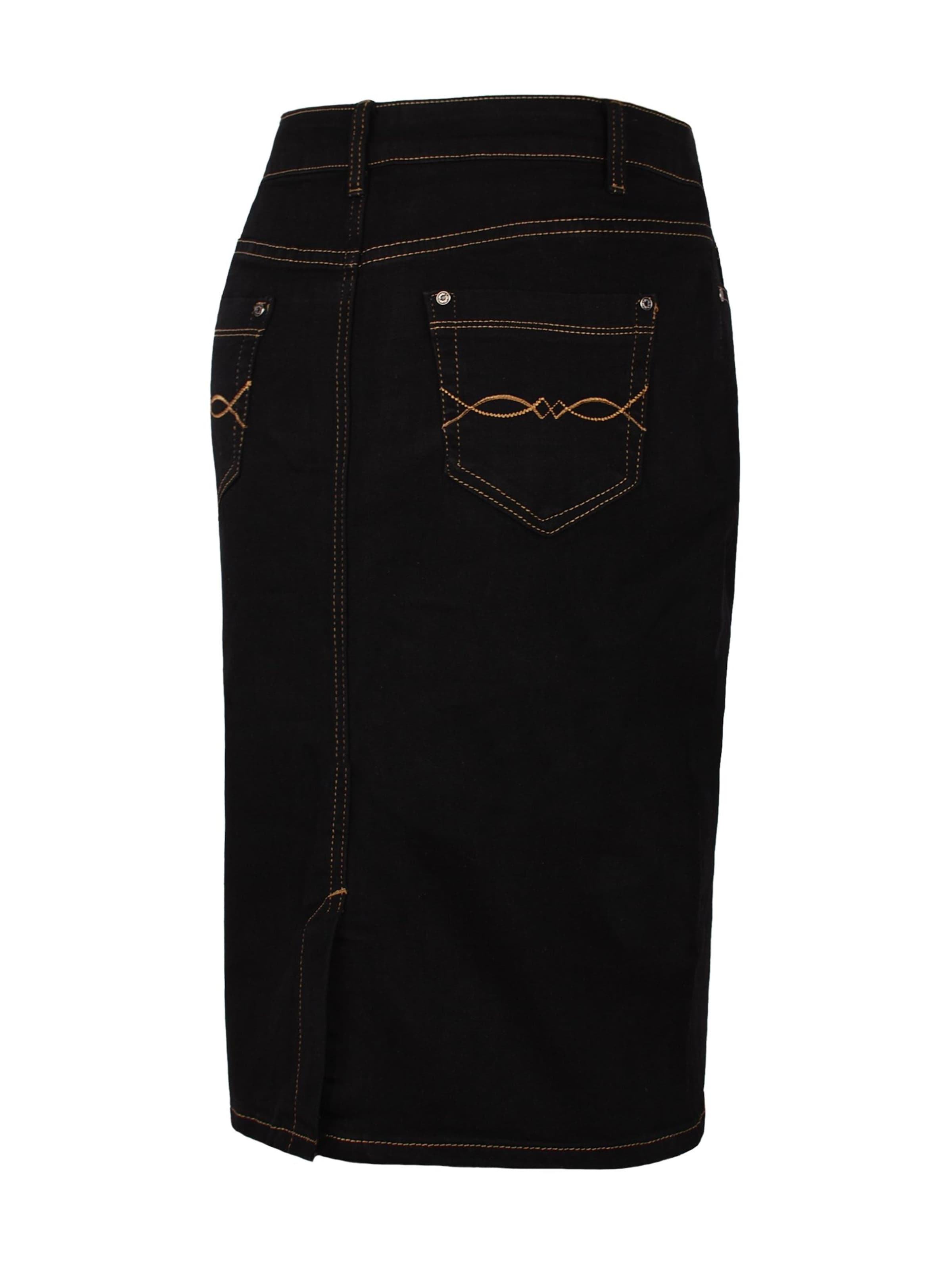 Fraternel Skirt in Black