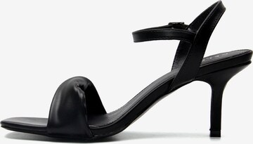 Celena Sandal 'Ching' in Black