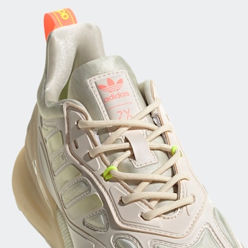 Baskets basses ADIDAS ORIGINALS en beige