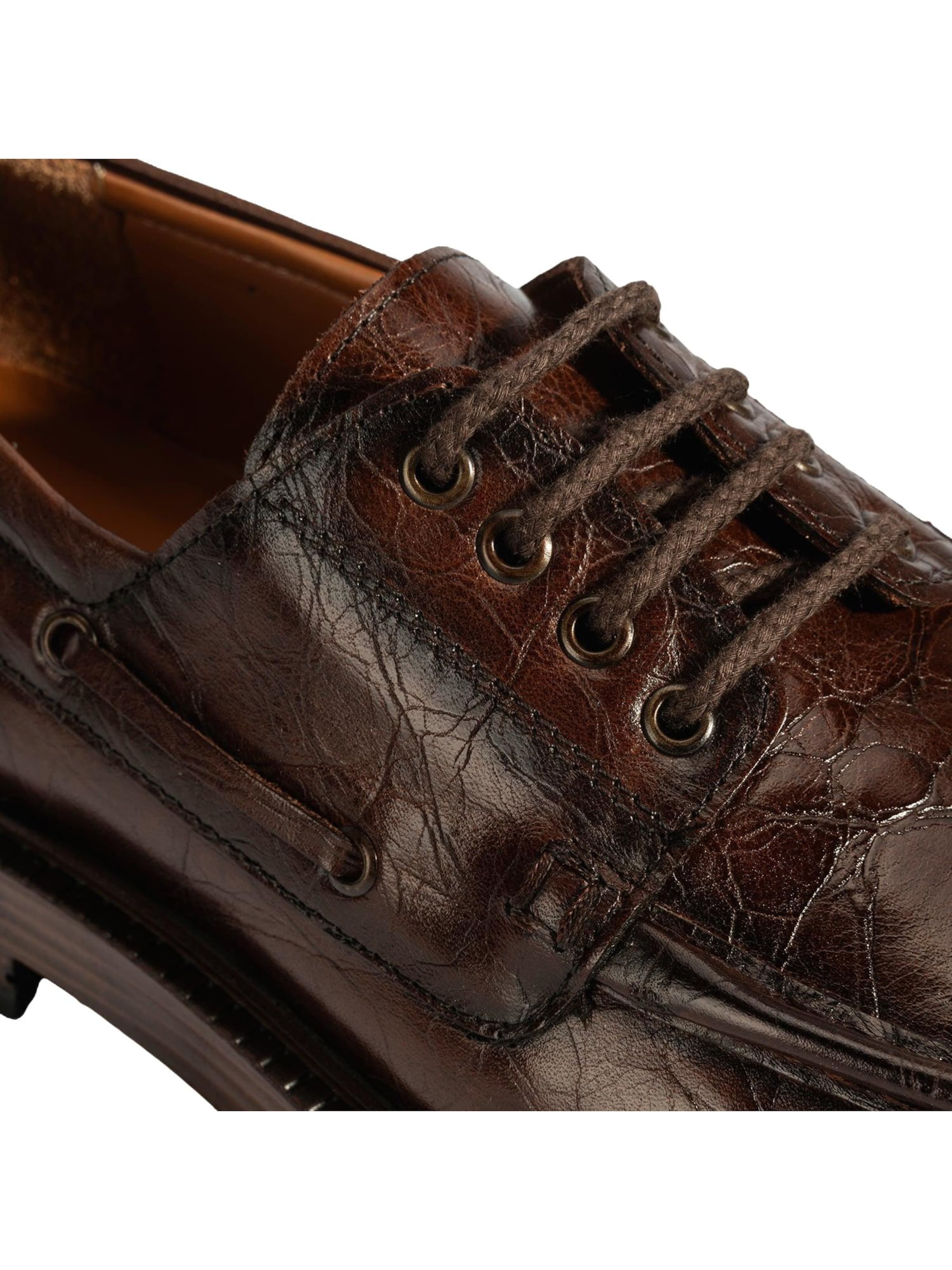 Chaussure basse 'Schnürschuhe' Desa en marron