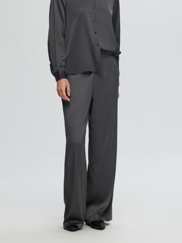 SELECTED FEMME Wide Leg Bukser i grå: forside