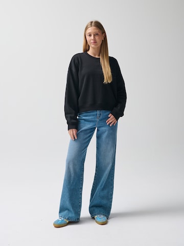 Sweat-shirt NoWear en noir : devant