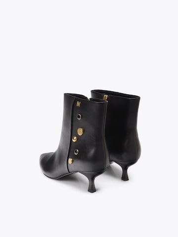 Lola Casademunt - Botas pelo tornozelo em preto