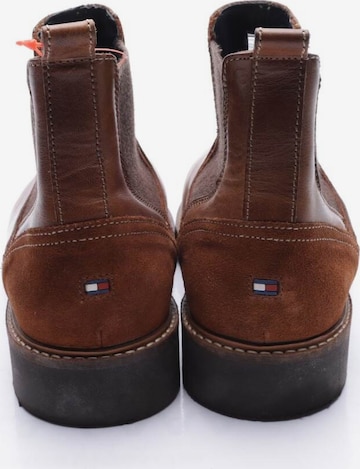 TOMMY HILFIGER Anke & Mid-Calf Boots in 42 in Brown