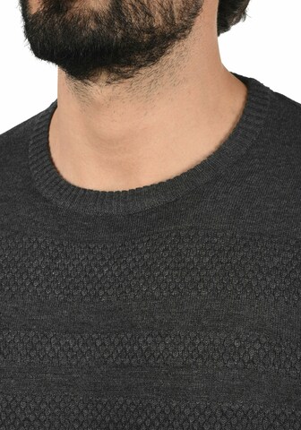 !Solid Sweater in Grey