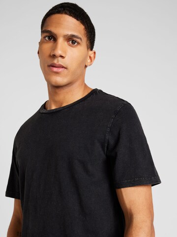 T-Shirt Superdry en noir