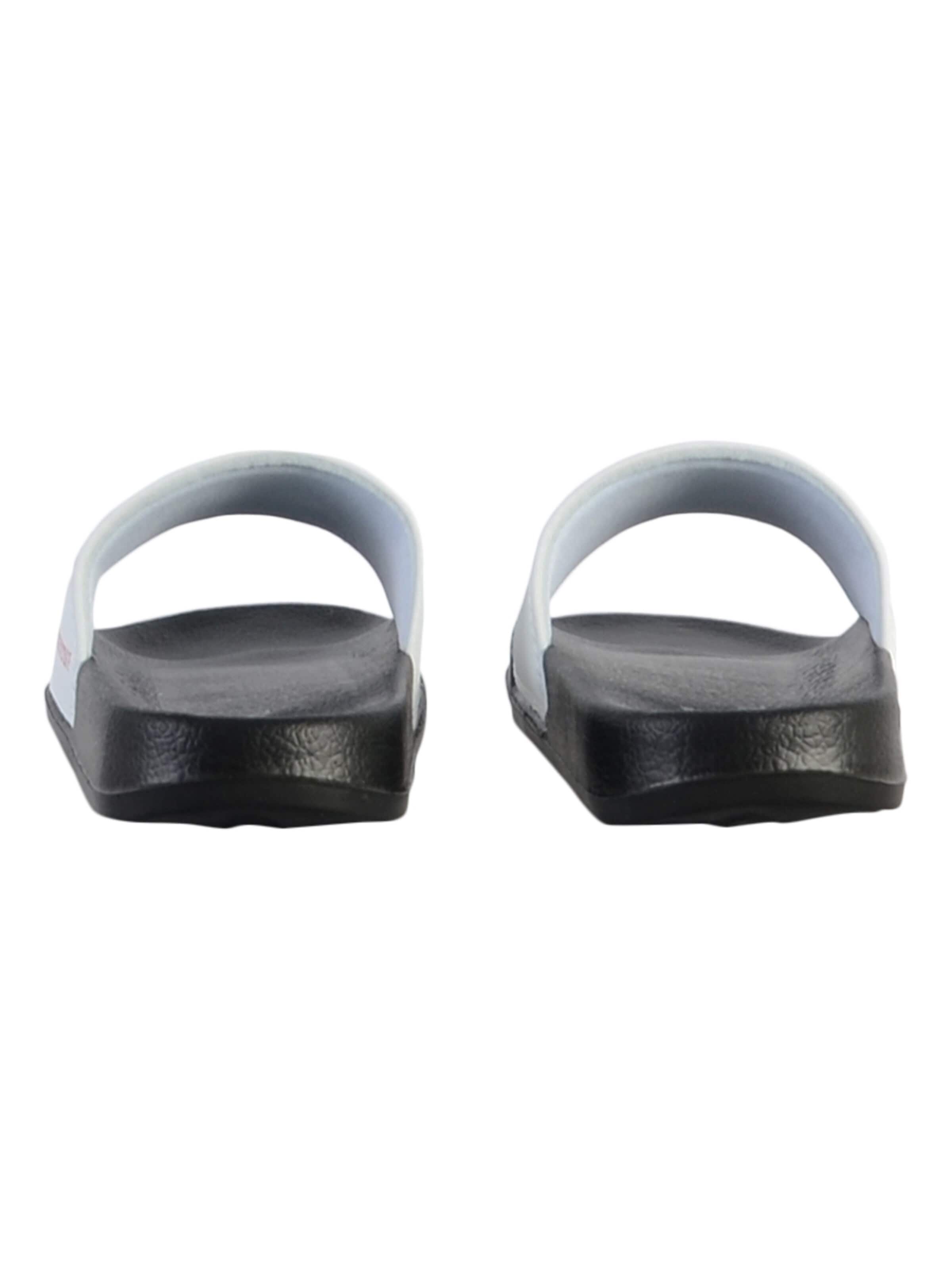 Chaussures ouvertes Kaporal en blanc