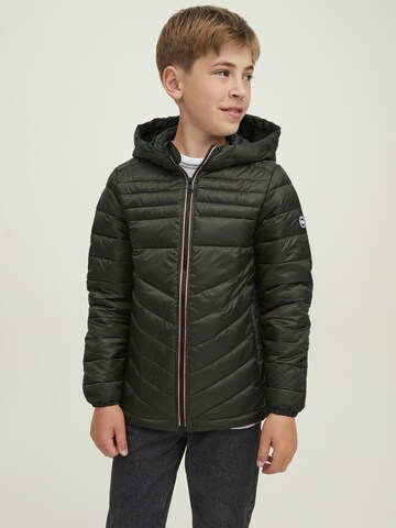 Jack & Jones Junior - Chaqueta de entretiempo 'Hero' en verde: frente