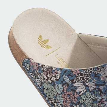 ADIDAS ORIGINALS Μιούλ 'Adimule x Liberty London' σε μαύρο
