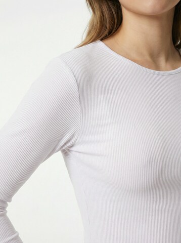 studioselect Футболка 'Carina' в Белый