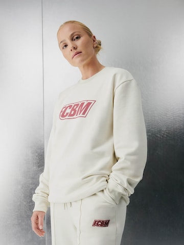 FCBM Sweatshirt 'Dian' in Weiß