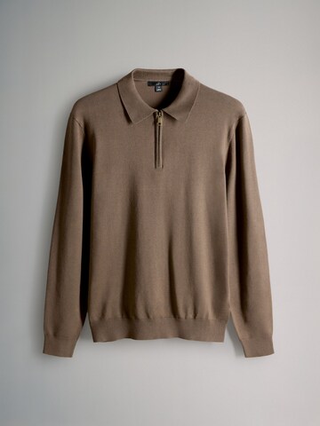 The SetPulover - smeđa boja