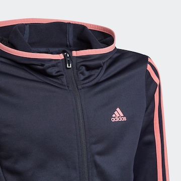 ADIDAS SPORTSWEAR Спортна жилетка с качулка в синьо