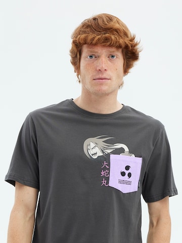 hydroponic - Camiseta 'Hydroponic x Naruto Orochimaru Graphic T-Shirt' en gris: frente
