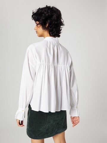 florence by mills exclusive for ABOUT YOU - Blusa 'Camille' en blanco