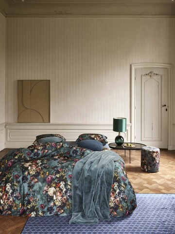 ESSENZA Plaid 'Furry' in Grün