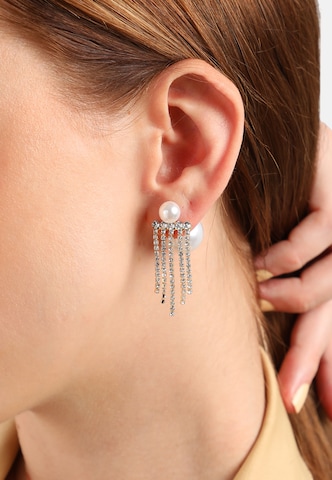 Boucles d'oreilles 'Catrina' SOHI en blanc : devant