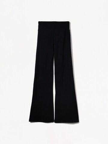 évasé Pantalon Bershka en noir