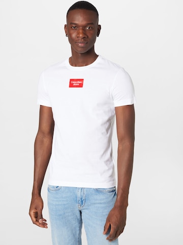 Tricou de la Calvin Klein Jeans pe alb: față