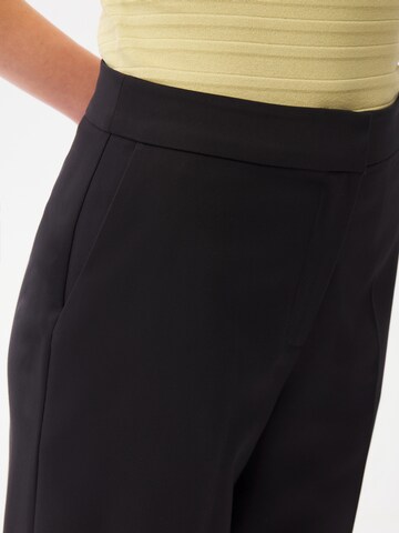 Regular Pantalon à plis adl en noir