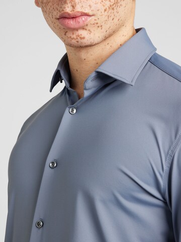 HUGO - Ajuste estrecho Camisa 'Kenno' en azul