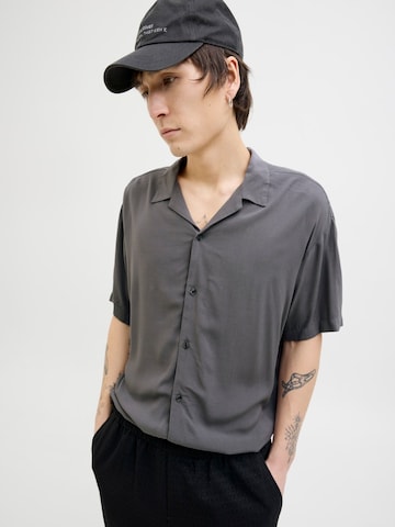 Comfort fit Camicia 'JJEJEFF' di JACK & JONES in grigio