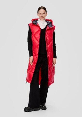 Gilet di s.Oliver in rosso: frontale