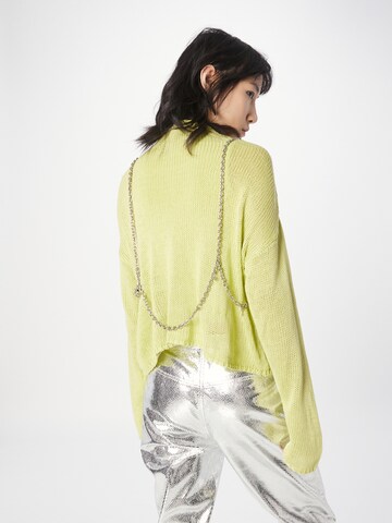 The Ragged Priest Pullover in Grün