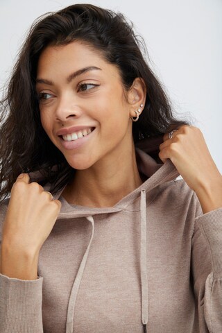 b.young - Jersey en beige