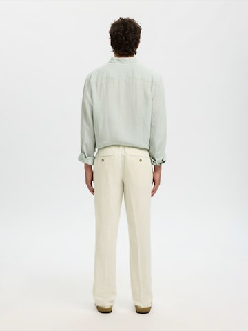 regular Pantaloni con piega frontale 'SLH196-STRAIGHT LEROY' di SELECTED in bianco