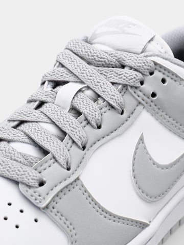 Baskets basses 'Dunk Next Nature' Nike Sportswear en blanc