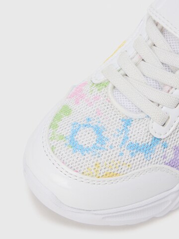 GEOX Sportcipő 'ASSISTER' - fehér