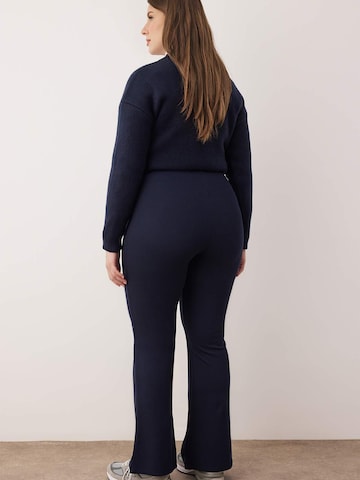 Trendyol Curve Bootcut Παντελόνι σε μπλε
