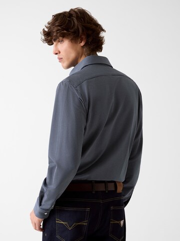 GUESS Regular fit Button Up Shirt in Grey