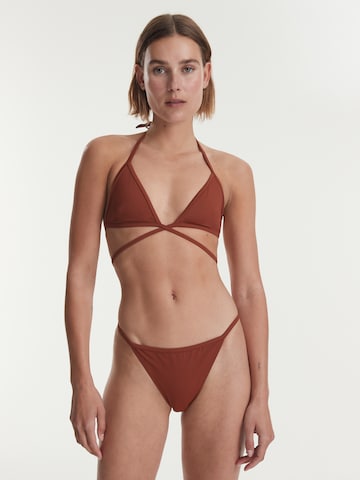EDITED Trójkąt Góra bikini 'Elia' w kolorze brązowy: przód