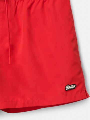 Shorts de bain Pull&Bear en rouge