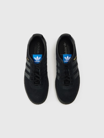 ADIDAS ORIGINALS Matalavartiset tennarit 'MONTREAL' värissä musta: yläosa