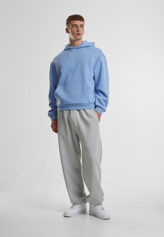 Tapered Pantaloni di Urban Classics in grigio