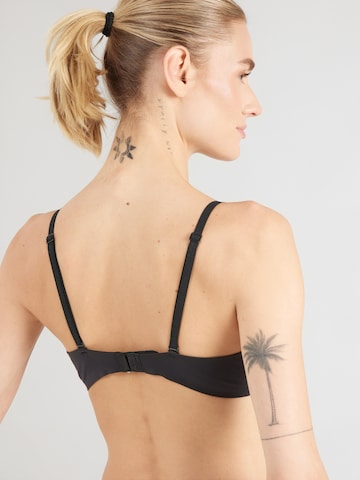 Calvin Klein Underwear Push-up Podprsenka – černá