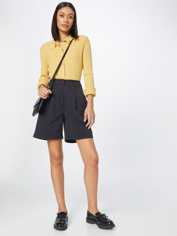 Marc O'Polo Regular Pleat-Front Pants in Black