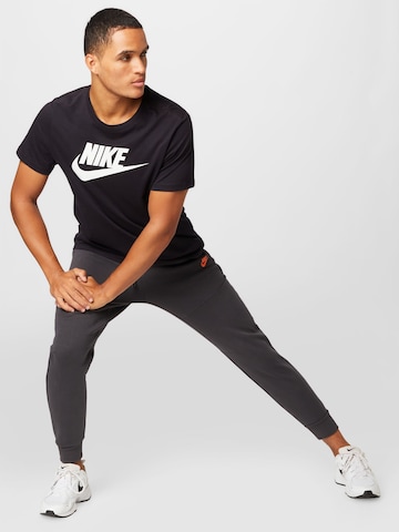 Nike Sportswear Zúžený Kalhoty – šedá