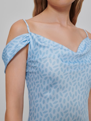 florence by mills exclusive for ABOUT YOU Estélyi ruhák 'Generosity' - kék