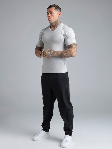 Maglietta di SikSilk in grigio