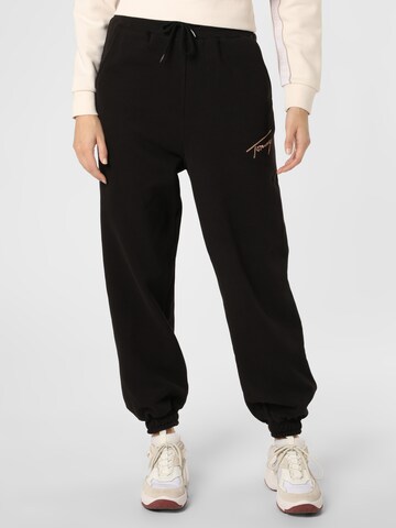 Tommy Jeans Tapered Pants in Black: front