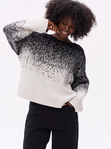 Blue Shadow Pullover‌‌‌‌ in Schwarz: Vorderseite